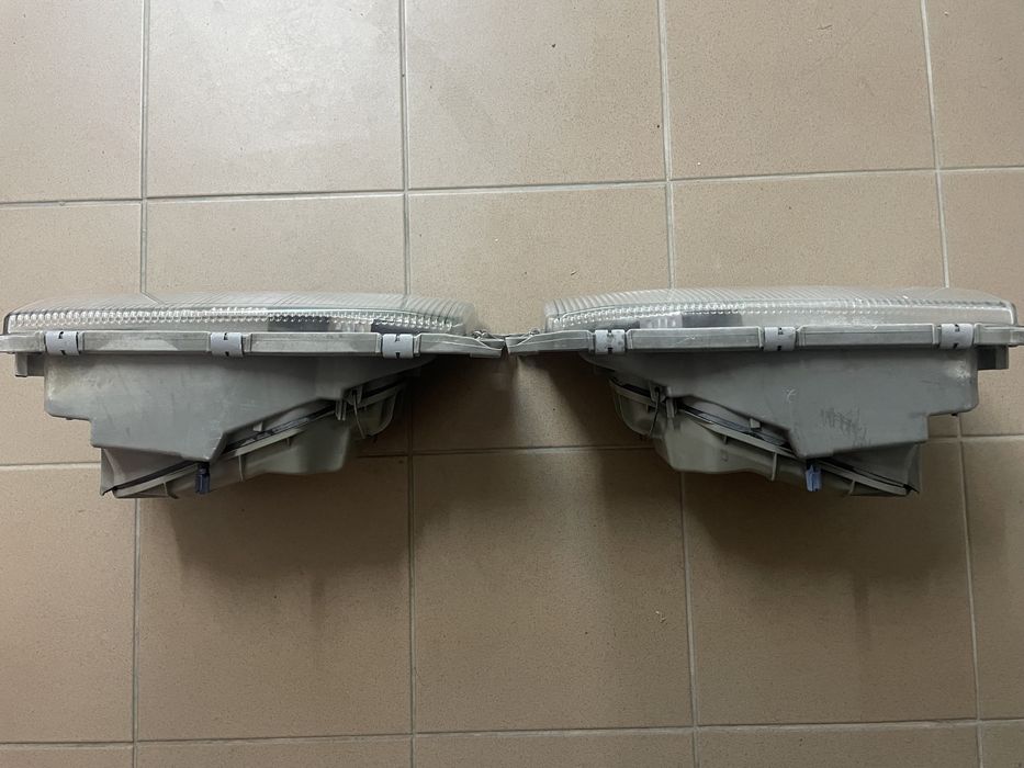 Faruri Mercedes w123 Hella