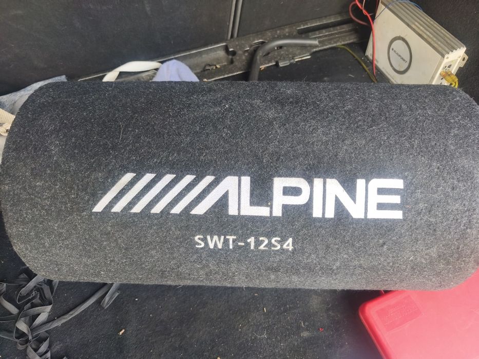 Vând subwoofer Alpine