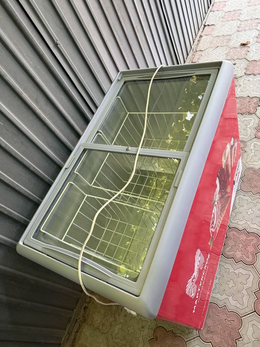 Продам морозильник