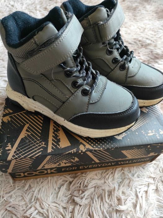 Продам ботиночки на мальчика