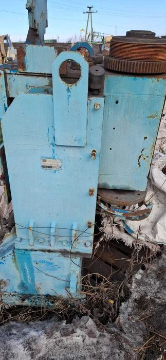 Станки б/у (фрезерный, молот)