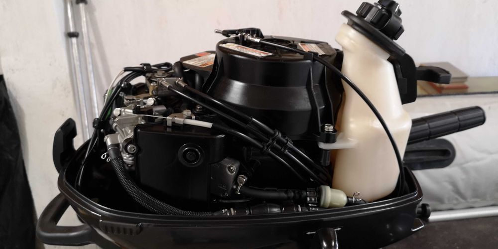 Комплект лодка, мотор и ремарке