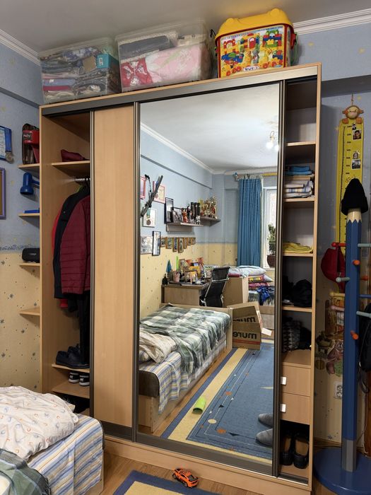 Шкаф купе с зеркалом и без