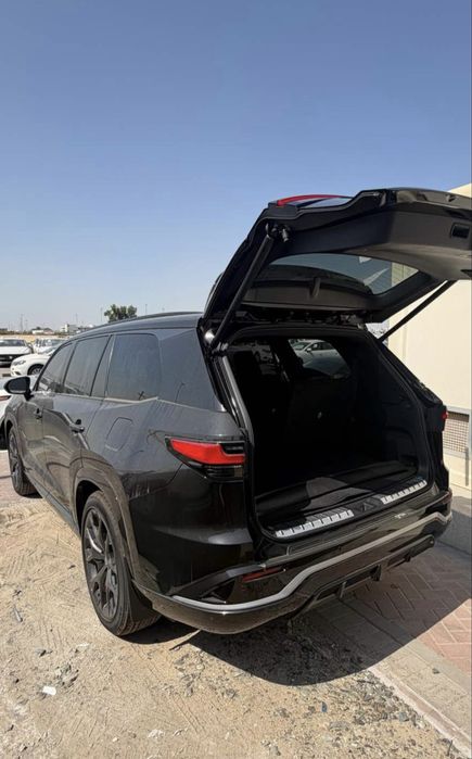 Lexus LX570 2026 — 3