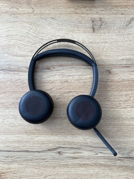 Casti Poly Voyager Focus 2