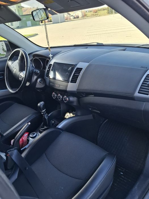 MITSUBISHI Outlander 2012 — imagine 3