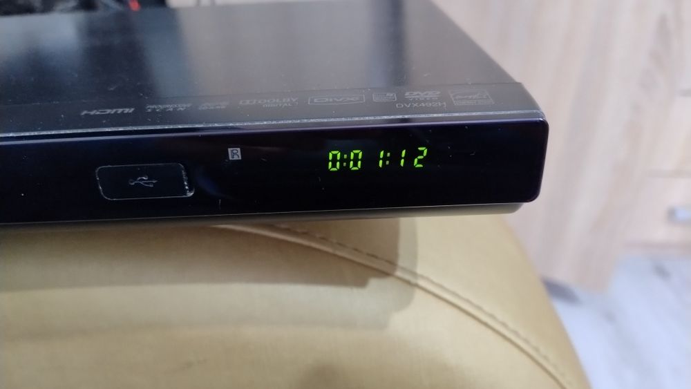 DVD player LG și walkman cd Phillips