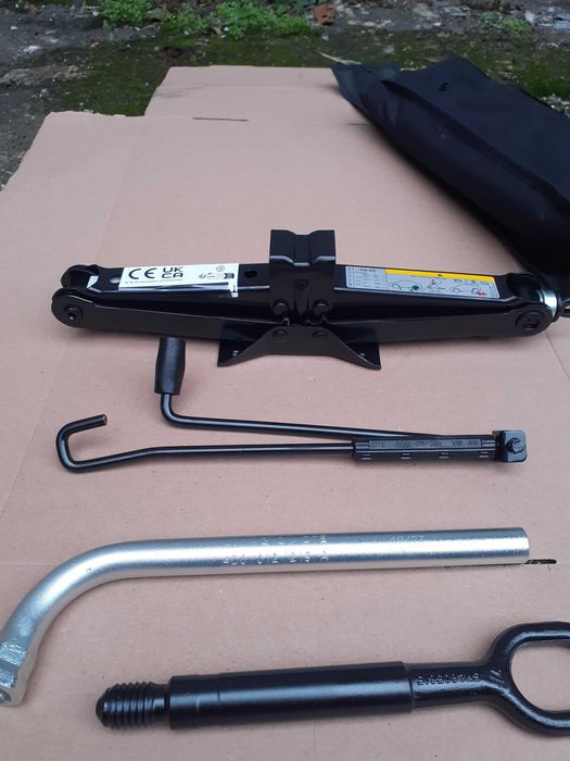 Cric,cheie roti VW Tiguan, Caddy, SKODA Kodiaq, AUDI Q3, SEAT Tarraco