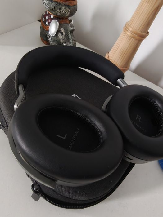 Casti Sennheiser Momentum 4