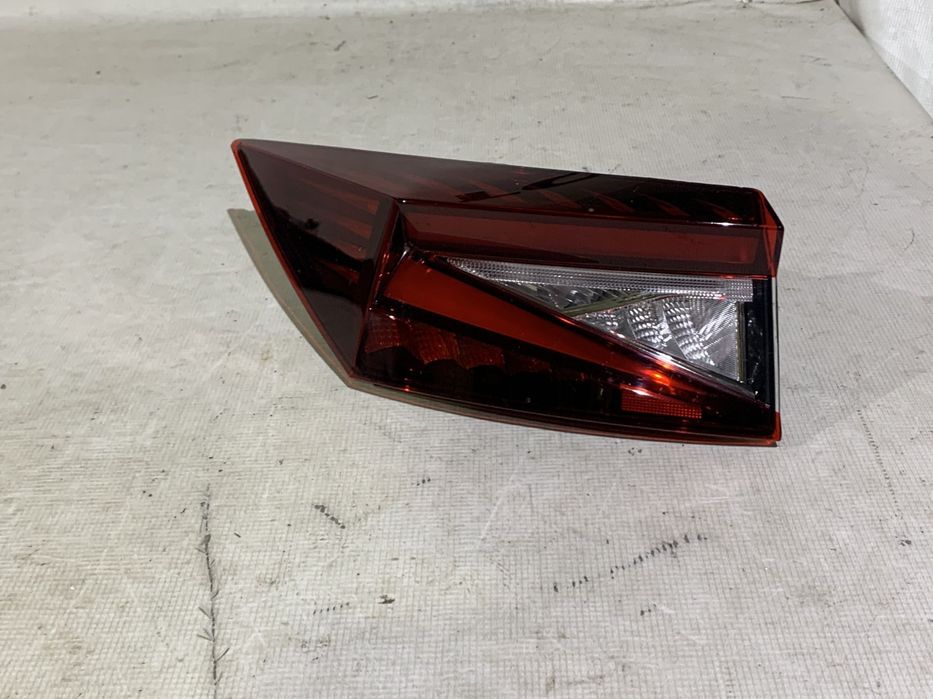 Lampa stop stanga pe aripa, Skoda Enyaq, 2021, 2022, 2023, 2024, cod origine OE 5LA945207A.