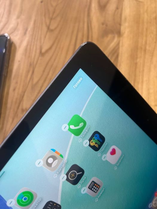 Айпад 8 32гб все работает