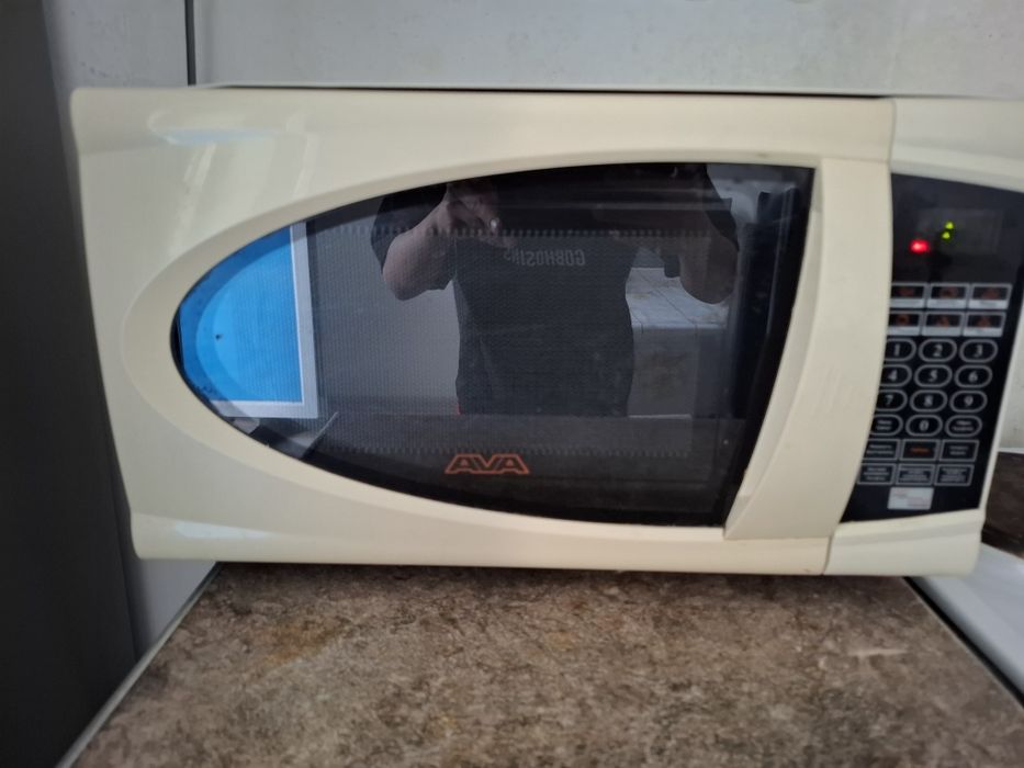 Продаётся Микроволновка.