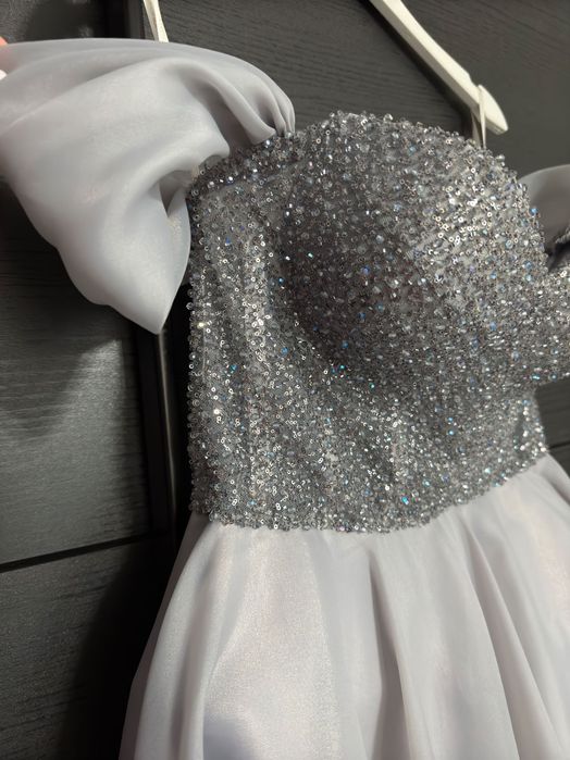 Официална рокля размер 40-42