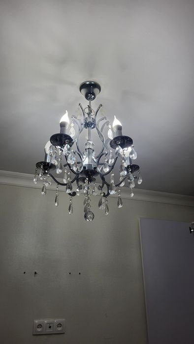 Продам люстры б/ у , в шорошем состоянии