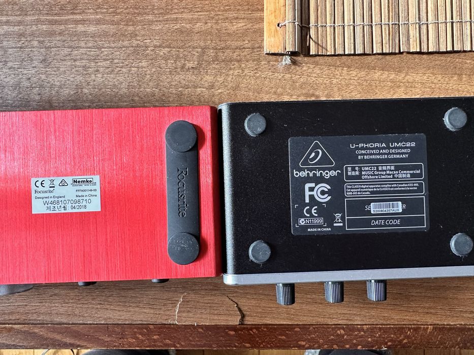 Placa de sunet Placa de sunet Focusrite si behringer