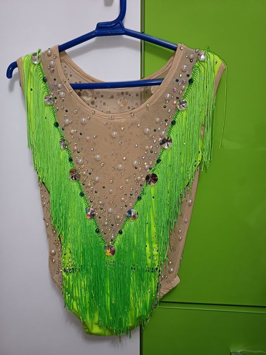 Gimnastika kupalnik musobaqa uchun!