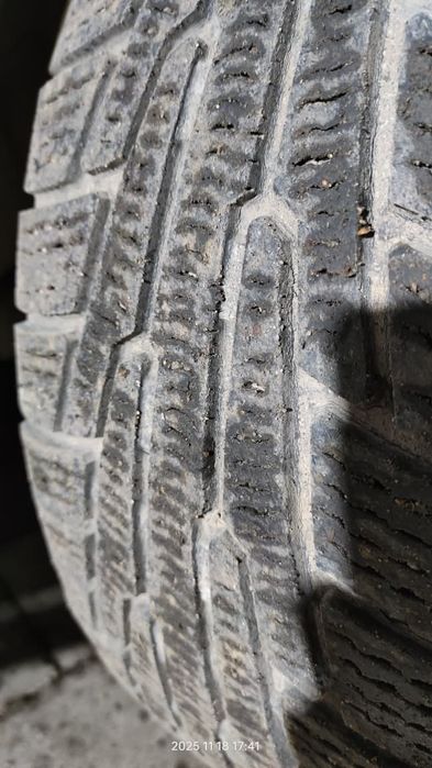 Продам зимние колеса R18 235/60