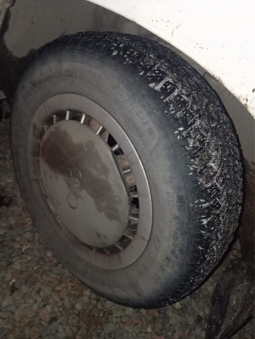 Продам зимний диски с покрышкой