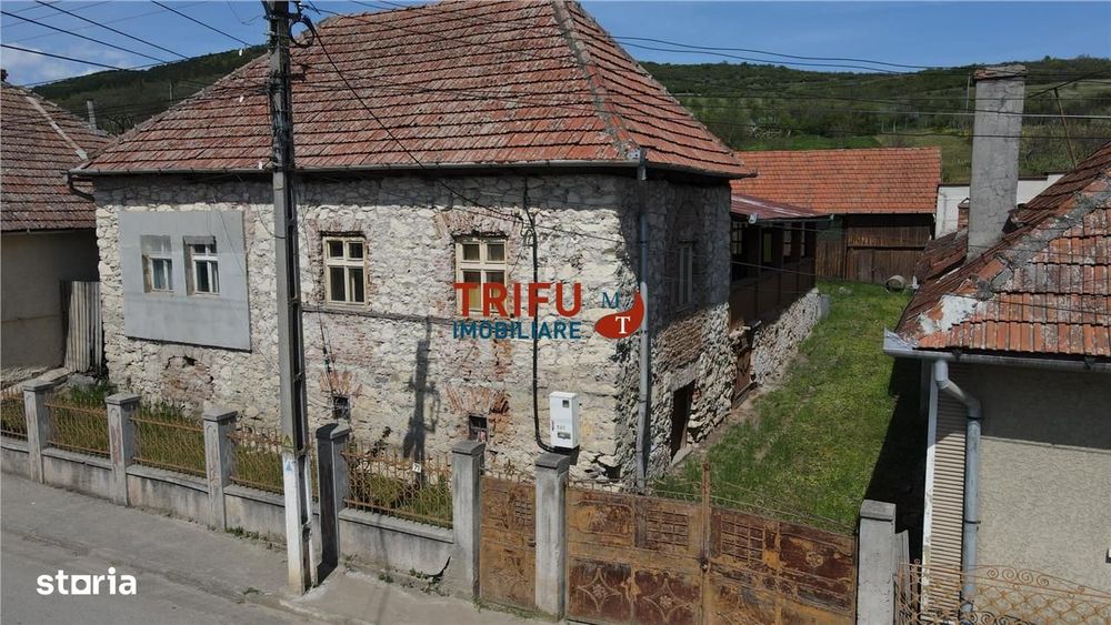 Casă autentică cu farmec transilvănean – o proprietate rară în Cricău