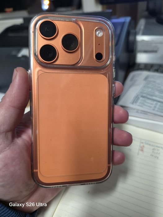 iPhone 17 Pro  256GB Cosmic Orange Като Нов! Гаранция!