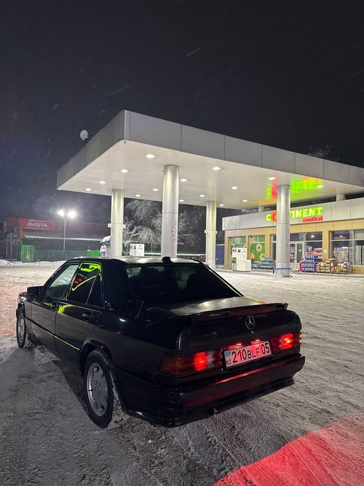 Мерседес 190 2 обем