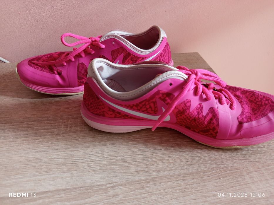 Дамски маратонки Nike