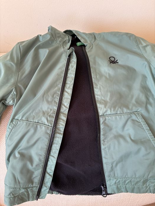 Vând geacă matlasată Benetton (110-116 cm)