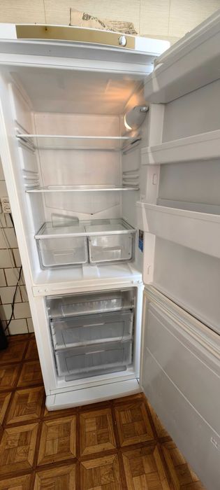 Холодильник INDESIT