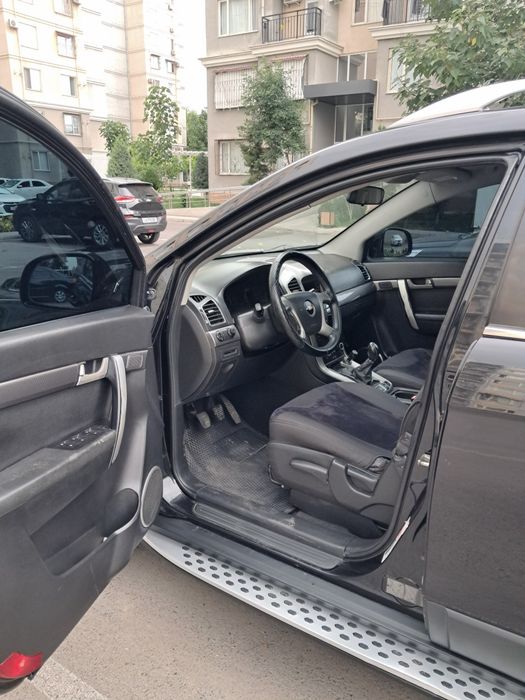 Captiva 4 sotiladi naxt va  variantga bolib tolashga ham  kelishamiz