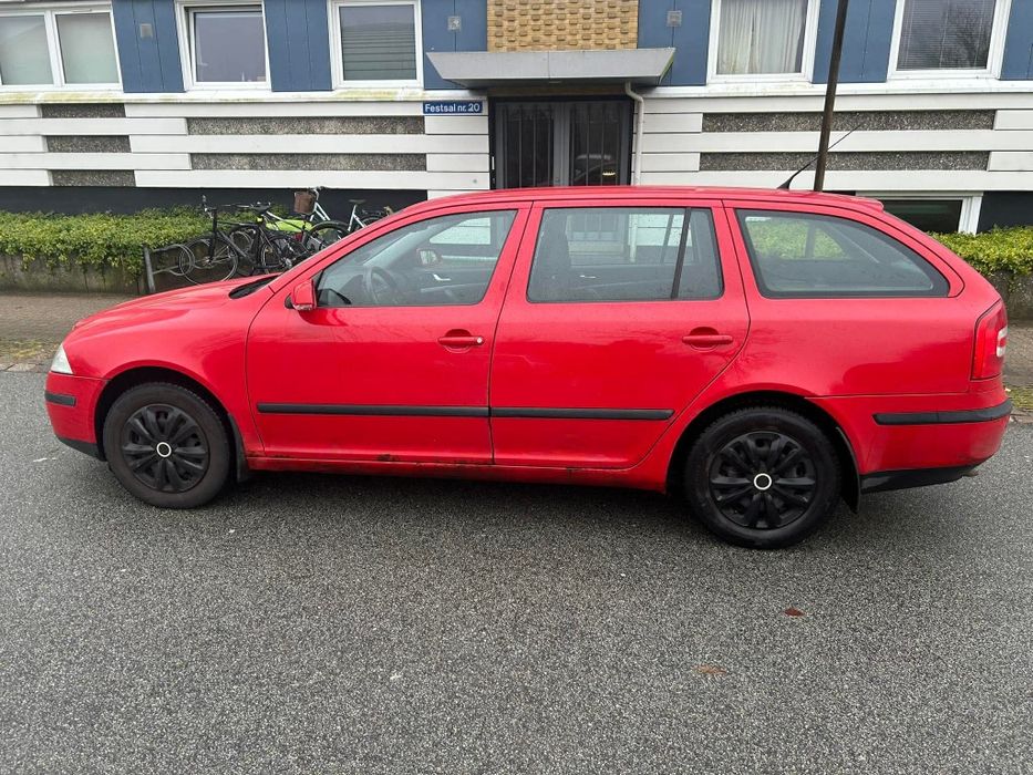 Dezmembrez Skoda octavia 2 bkc, Skoda Superb 1 și skoda fabia 1,2