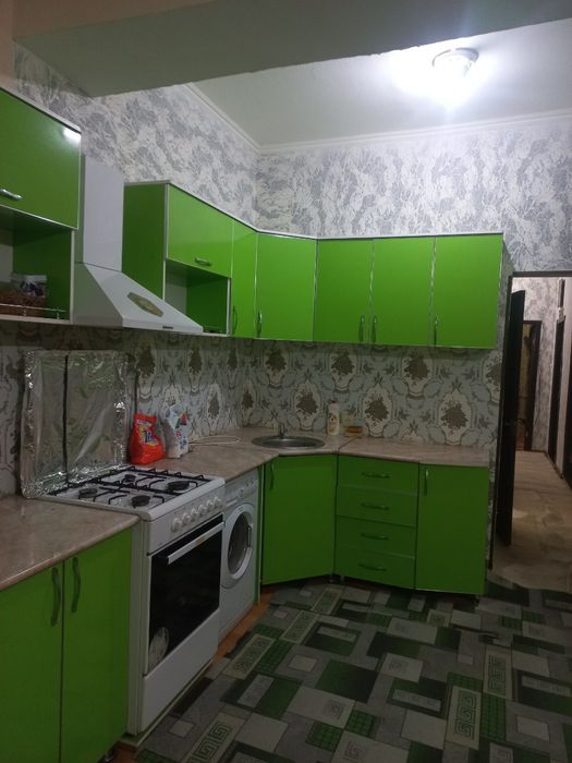 Shahar markazidan 3 xonali kvartira sotiladi