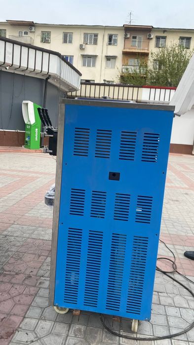 Muzqaymoq aparat sotiladi