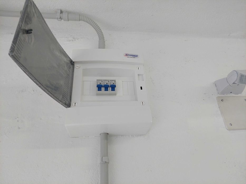 Дава се под наем Гараж / Паркомясто в Добрич, Дружба 2 - 15 кв.м за 76.5 € - Снимка #4