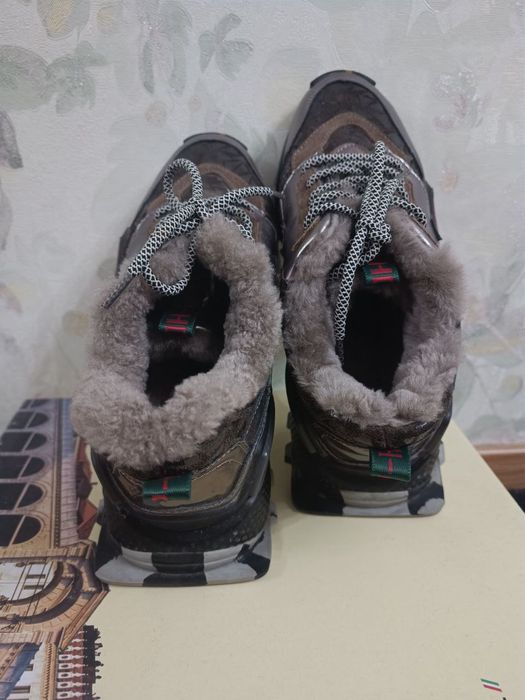 Кроссовки с мехом , 37-38