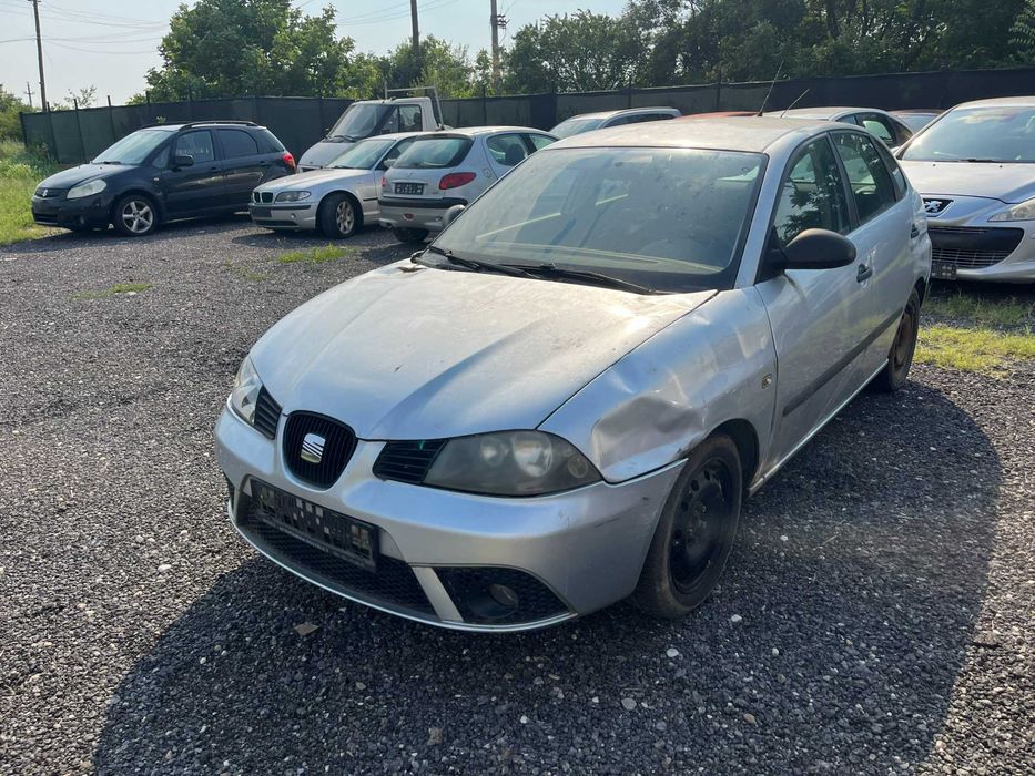 Dezmembrez Seat Ibiza 6L facelift 1,2 benzina gri argintiu 4 usi 2006