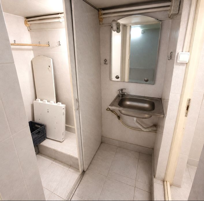 Vând sau închiriez spațiu comercial  Drobeta-Turnu Severin!