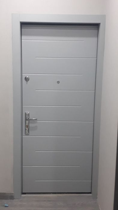 Обшивка железных дверей