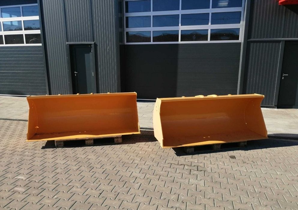 Cupa pentru incarcator frontal marca CASE