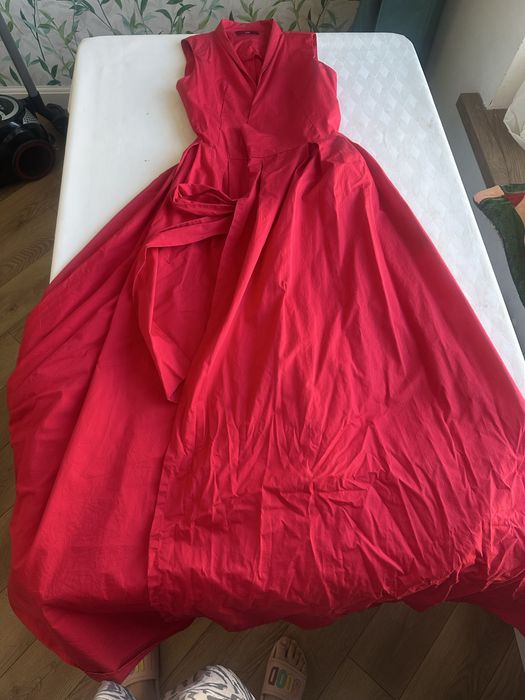 Платья нарядные разные