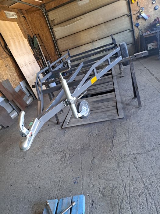 Продам прицеп под катер