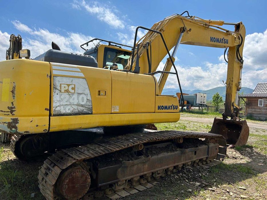 Komatsu PC 240LC-8