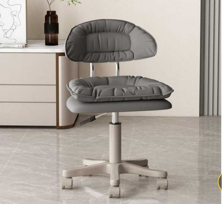 Стул для мастера маникюра, для салона красоты, для офиса