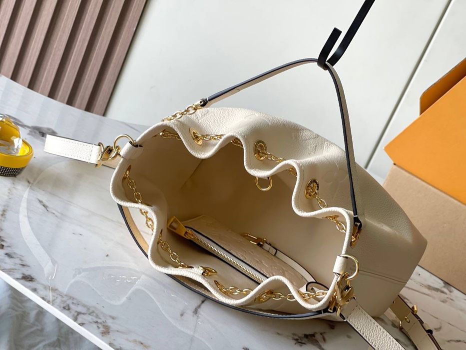 Geanta Louis Vuitton Bundle