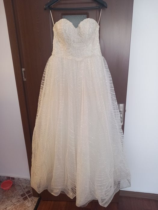 vând rochie de mireasa