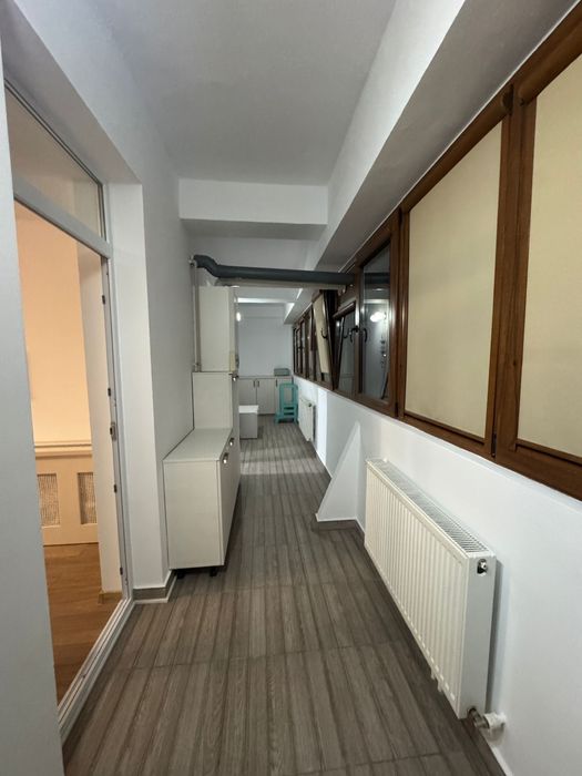 Inchiriez apartament 3 camere perioada minim 1 an