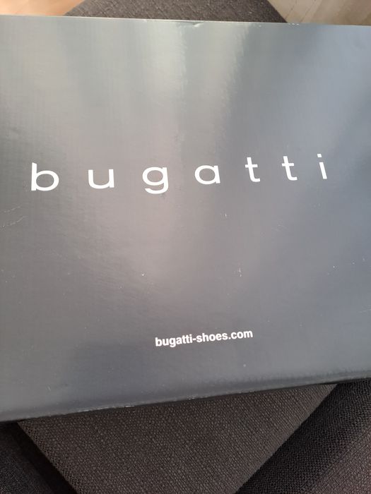 Маратонки Bugatti