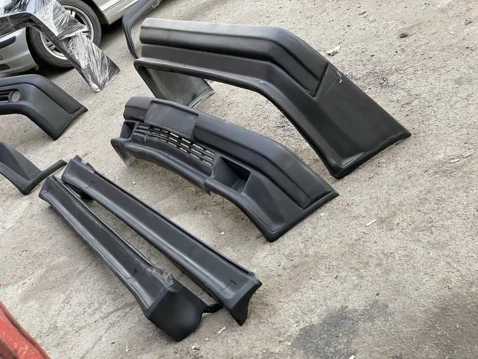 Бампер на мерседес W190/201 пороги