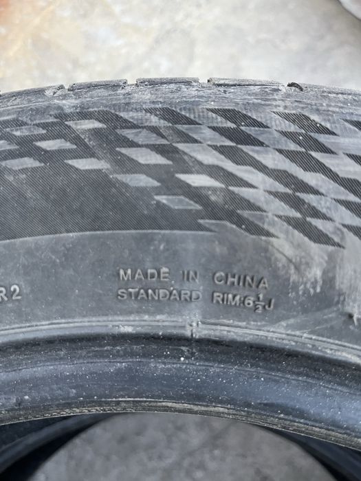 Продам 4 шины бу 215/60R17 96H