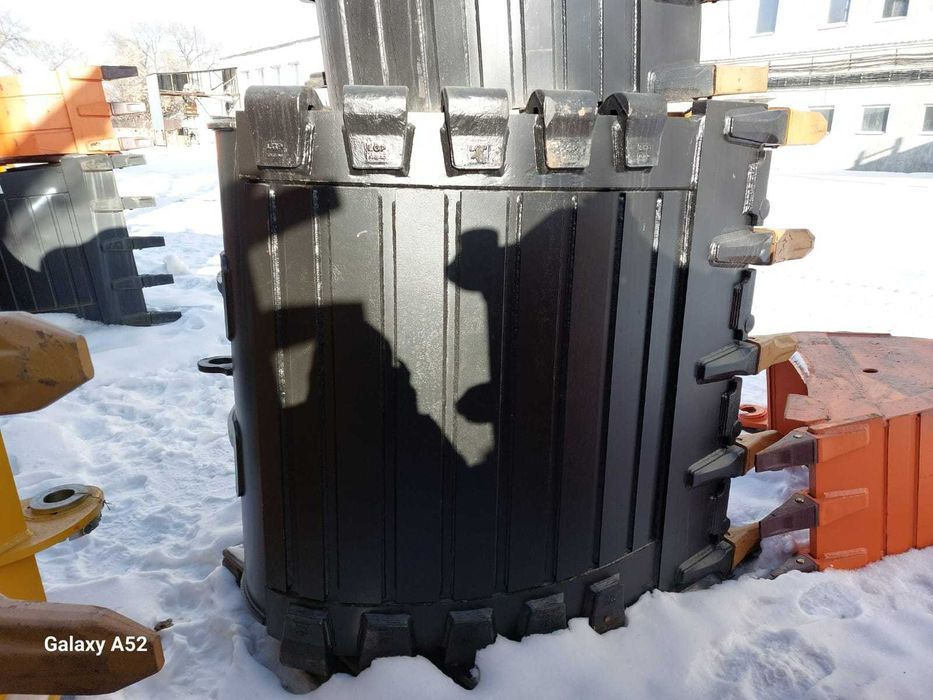 Ковш скальный V=1,8 м3 для экскаватора Hyundai R290,R300,R305.