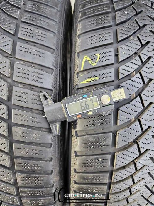 SET 4 Anvelope Iarna 225/45 R18 SEMPERIT Speed ras